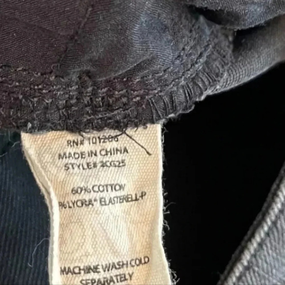 Soft Surroundings Boyfriend jeans Faded Black Assymmetrical raw hems size 14 - Picture 5 of 5